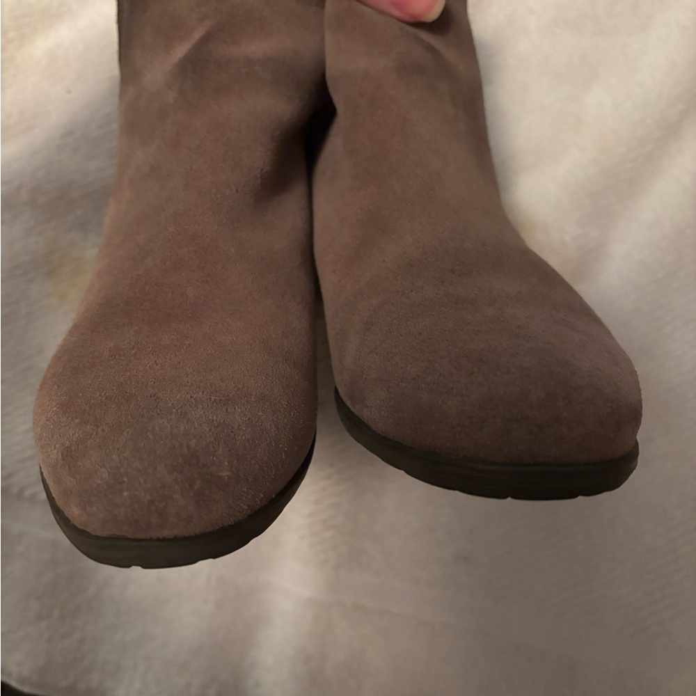 Blondo Taupe Suede Ankle Boots (8) - Picture 11 of 17